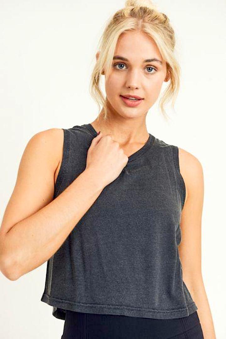 SLEEVELESS CROP TOP